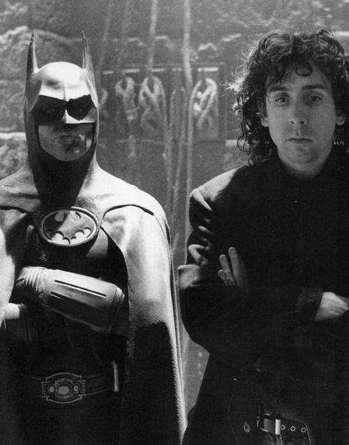 http://geekandchic.cl/wp-content/uploads/2011/02/Michael-Keaton-Tim-Burton-on-the-set-of-Batman-1989..jpg