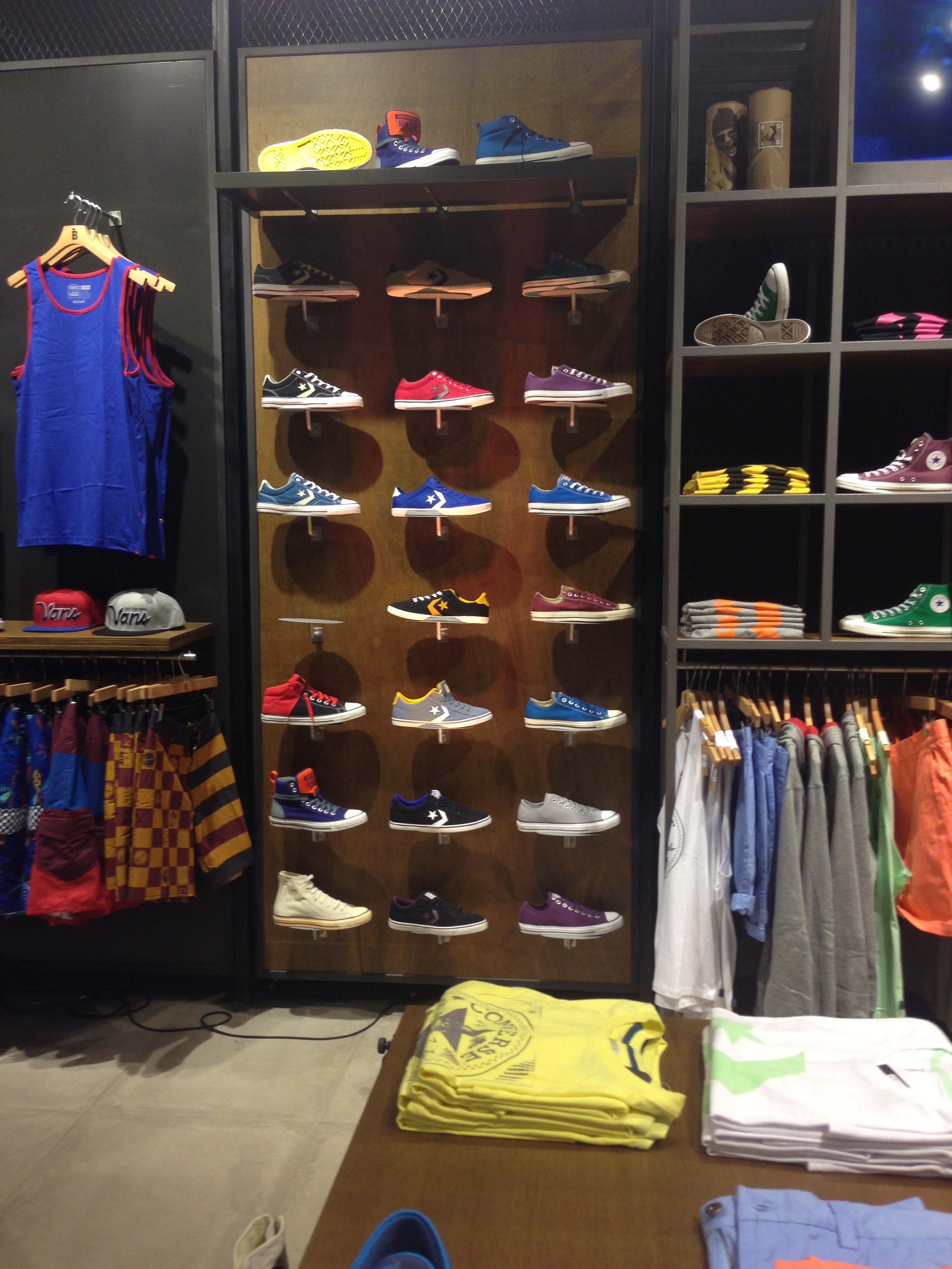 Bold una nueva tienda de ropa sport urbano se abre en mall plaza